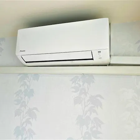 Miramar Front Self Catering No Swim Pool Access * Sluneční pobřeží