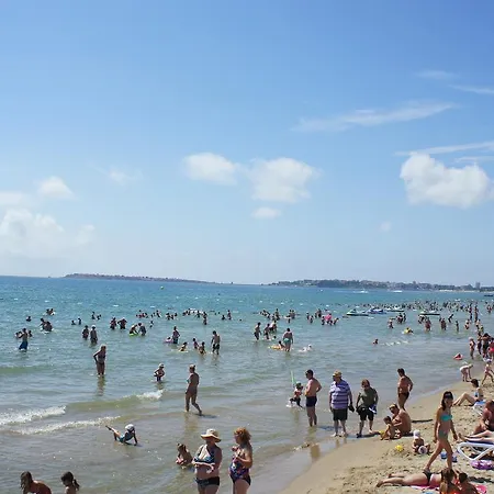 Apartmán Miramar Front Self Catering No Swim Pool Access *