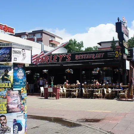 Miramar Front Self Catering No Swim Pool Access Sluneční pobřeží