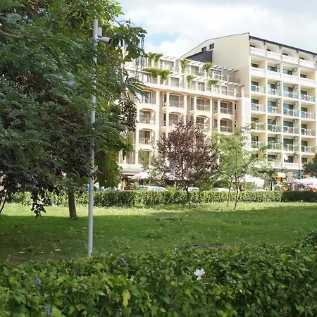 Miramar Front Self Catering No Swim Pool Access Apartmán *