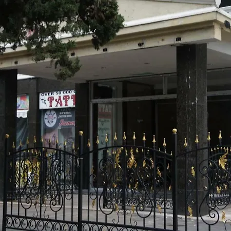 Miramar Front Self Catering No Swim Pool Access * Sluneční pobřeží