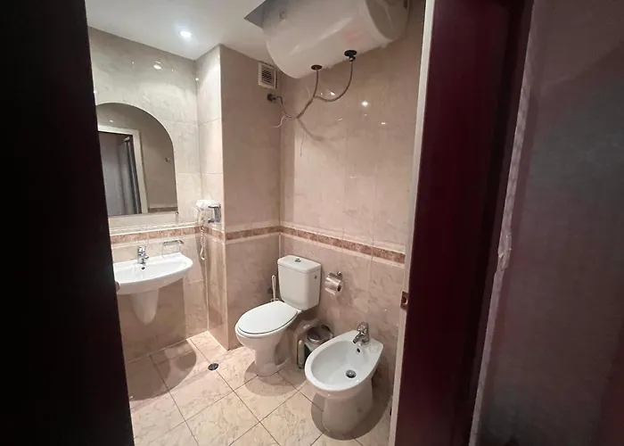 Miramar Front Self Catering No Swim Pool Access Апартаменты