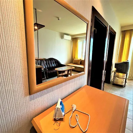 Miramar Front Self Catering No Swim Pool Access * Σάνι Μπιτς