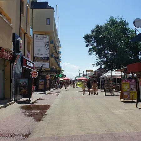 Miramar Front Self Catering No Swim Pool Access Διαμέρισμα *