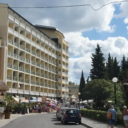 Miramar Front Self Catering No Swim Pool Access Διαμέρισμα