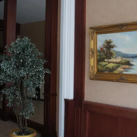 Appartamento Miramar Front Self Catering No Swim Pool Access