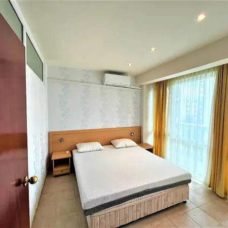 Miramar Front Self Catering No Swim Pool Access Lägenhet *