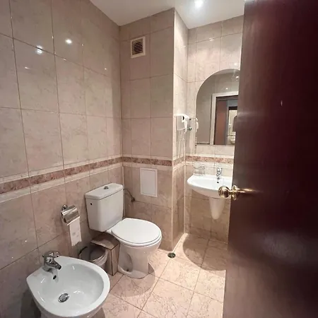 アパート Miramar Front Self Catering No Swim Pool Access *