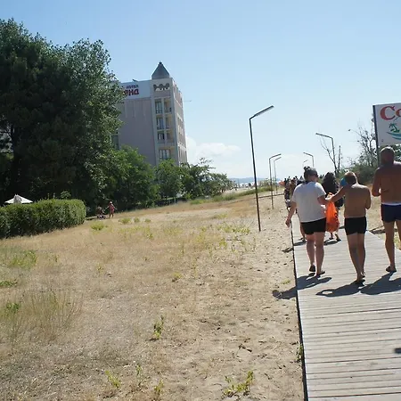 Miramar Front Self Catering No Swim Pool Access Lägenhet *