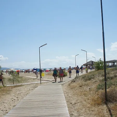 Lägenhet Miramar Front Self Catering No Swim Pool Access *