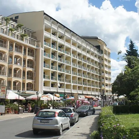 Miramar Front Self Catering No Swim Pool Access Slăntjev Brjag