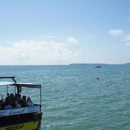 Miramar Front Self Catering No Swim Pool Access Apartment *