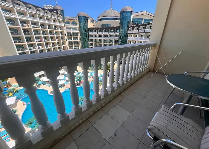 Miramar Front Self Catering No Swim Pool Access Daire *